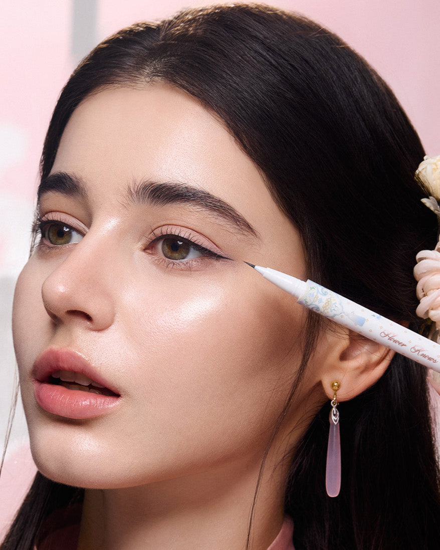 Kelebek Bulutu Likit Eyeliner